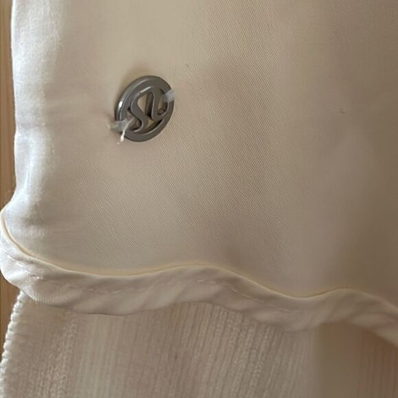 Lululemon Crew Neck Cream Sweater with Split Back - Picture 5 of 5